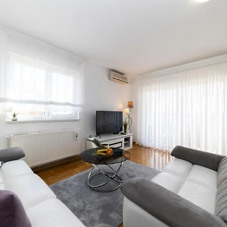 Apartment Modern - Visnjik Sport Center Area *