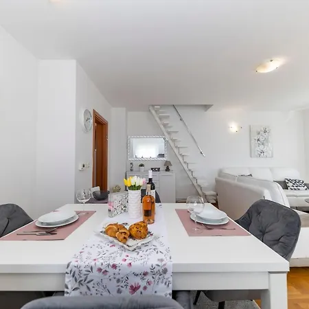 Apartment Modern - Visnjik Sport Center Area *